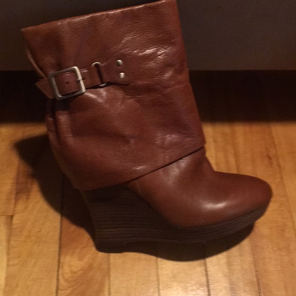 Saks Fifth Avenue Platform soft leather boots great condition worn once. Size 8